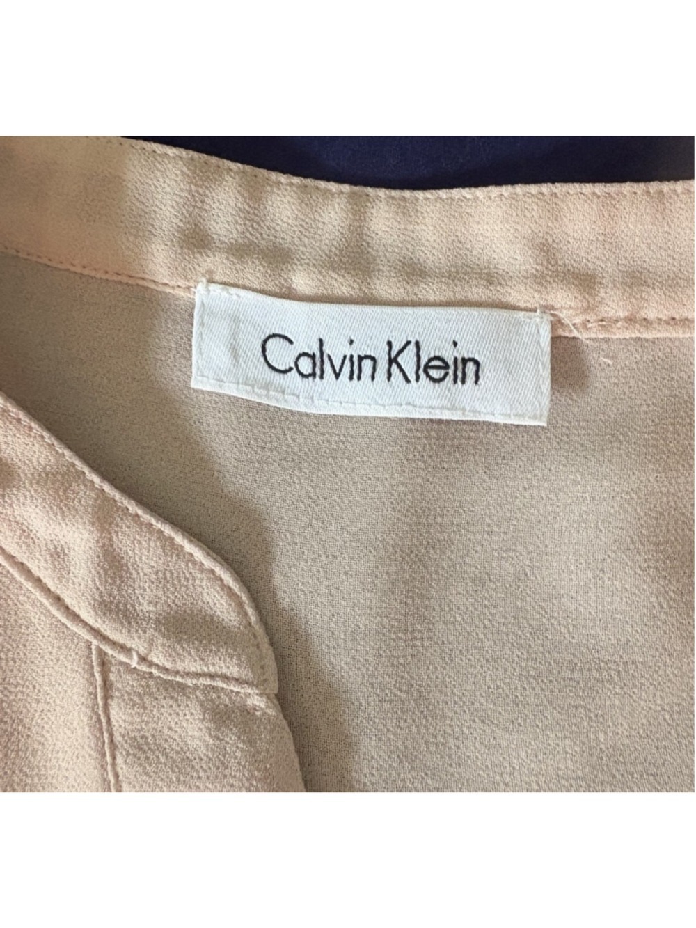 Calvin Klein Blouse Blush Pink Tiered Pleated V-Neck Long Sleeve Professional M - Picture 2 of 7